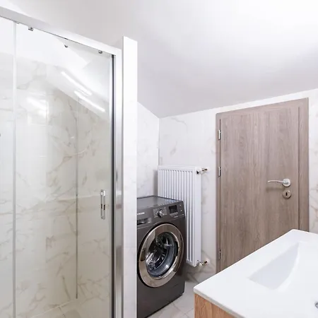 Cozy - New - Modern Apartmán *